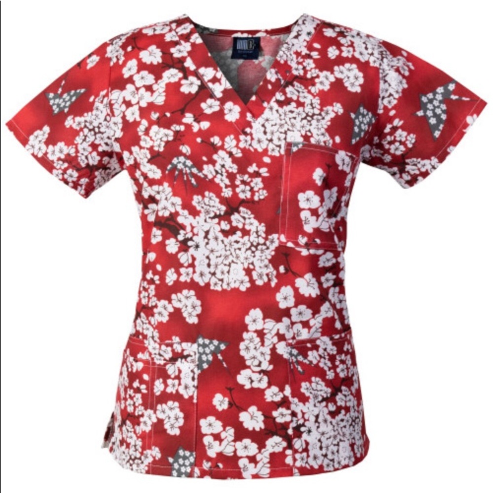 👕3/$25 Women Scrubs Top Printed V-neck 4-Pockets